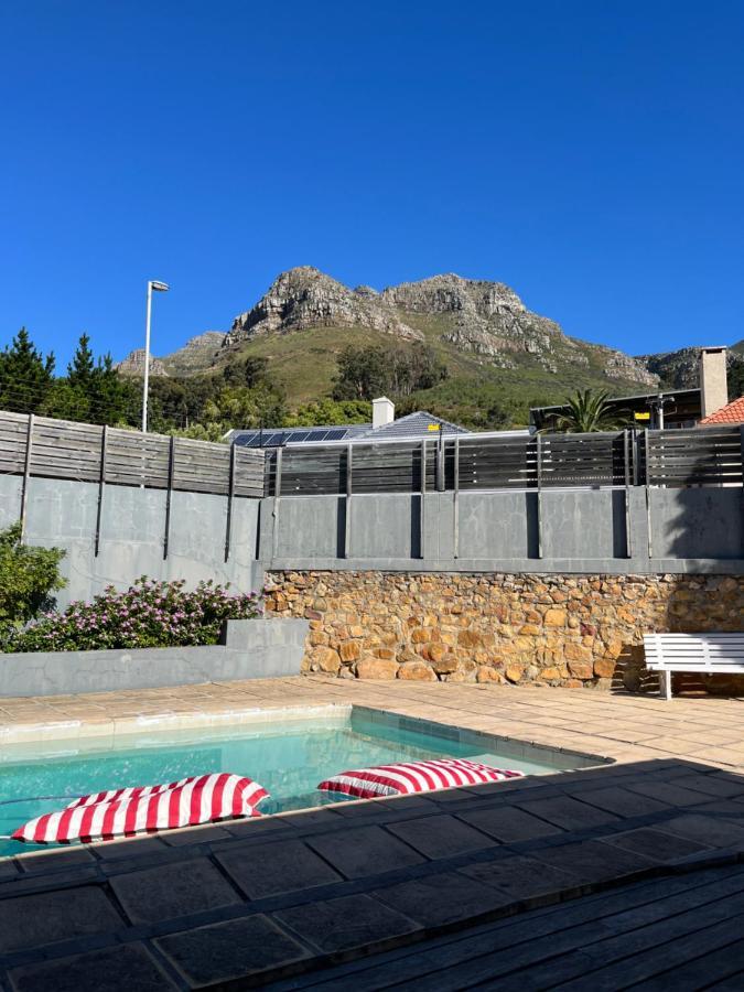 Highlands Self Catering Appartement Kaapstad Buitenkant foto
