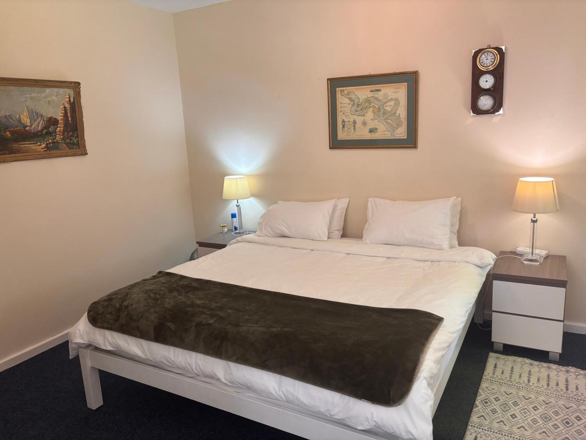 Highlands Self Catering Appartement Kaapstad Buitenkant foto